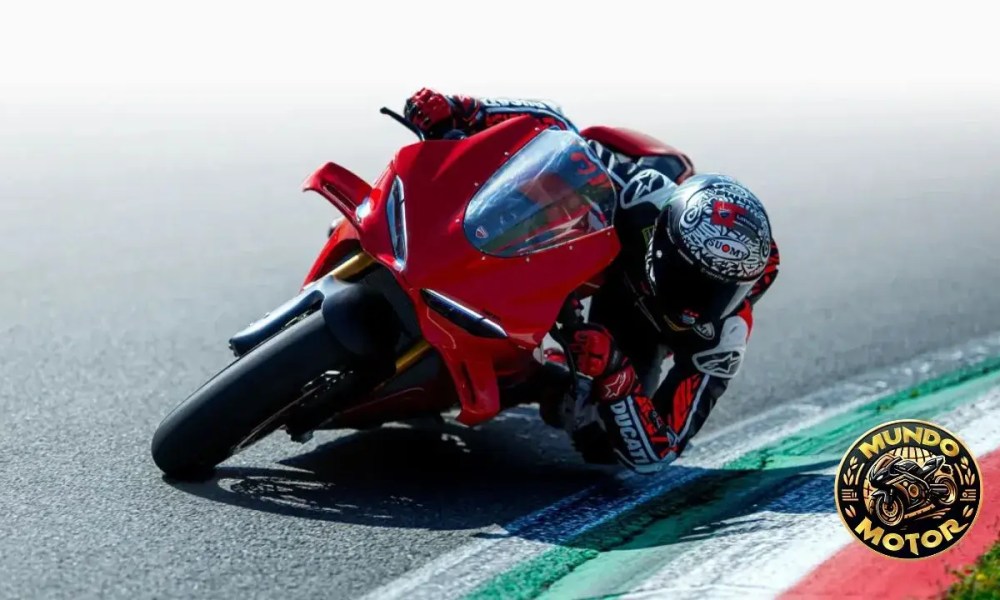 Ducati Panigale V4 2025