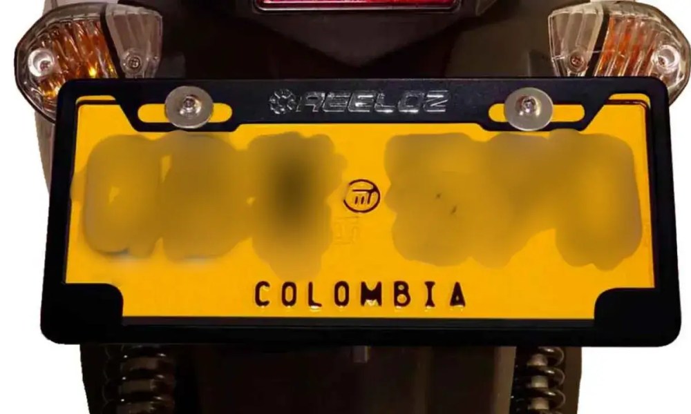 Placa en Colombia