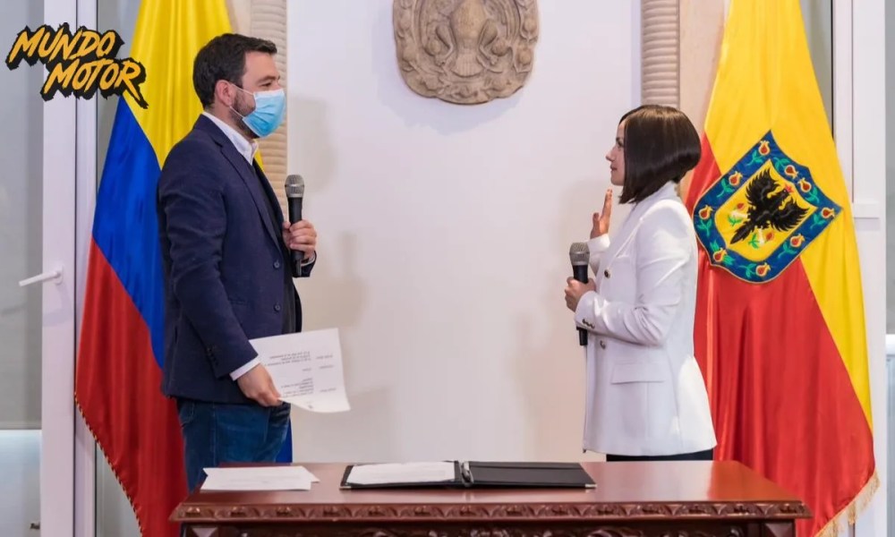 Moción de censura contra Claudia Díaz