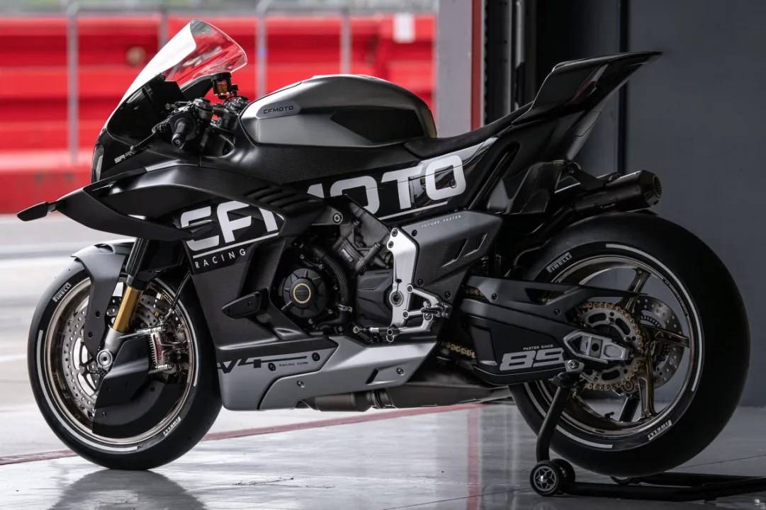 CFMOTO V4 SR-RR
